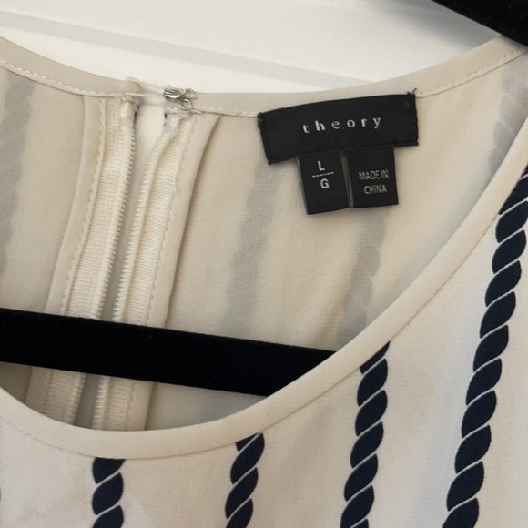 Theory Silk Top - EUC - Picture 4 of 4